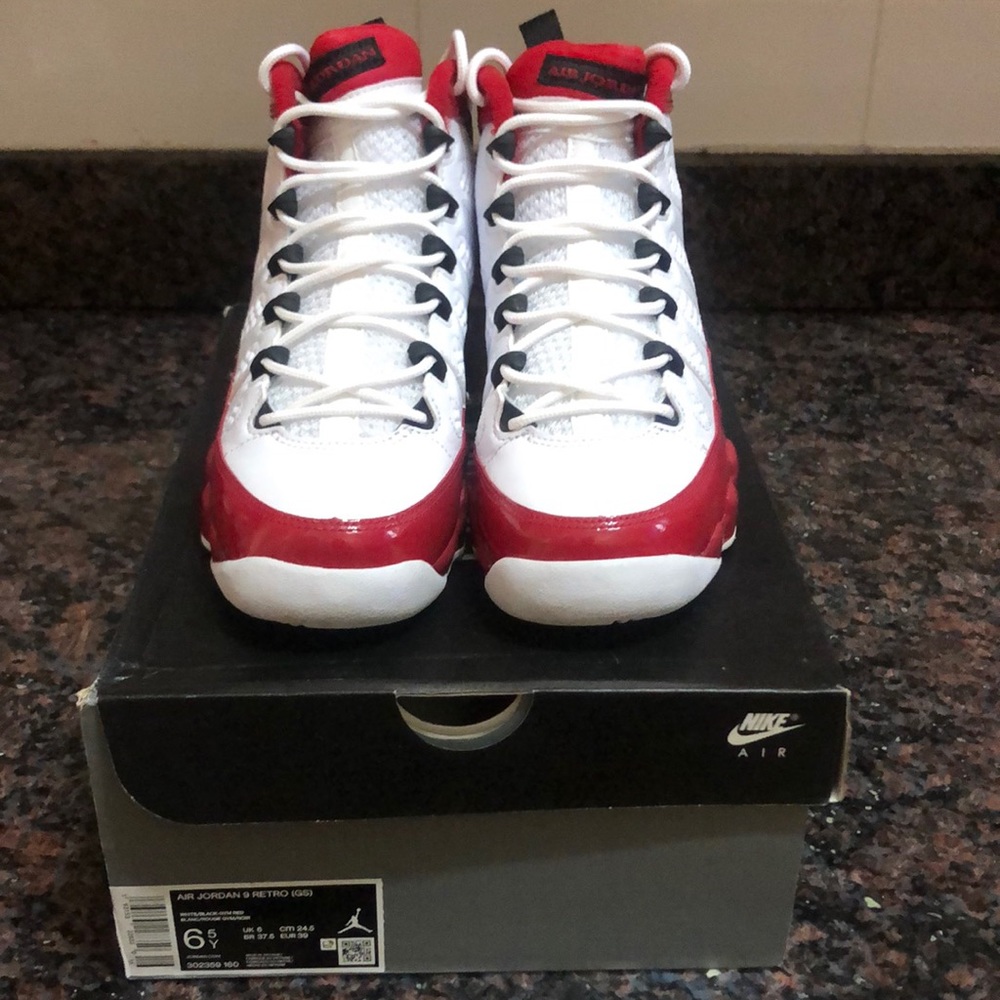 Like New Retro 9’s